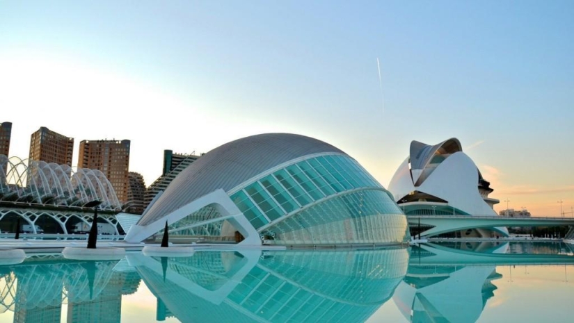 Cities Through the Looking Glass