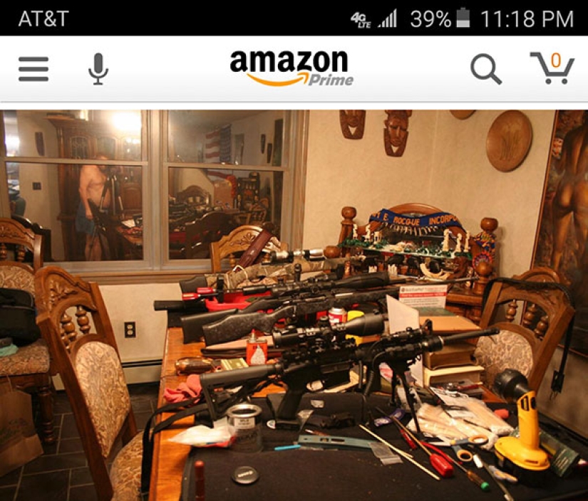 Citizens, check your selfies before posting them on the Internet! Citizens, check your selfies before posting them on the Internet!