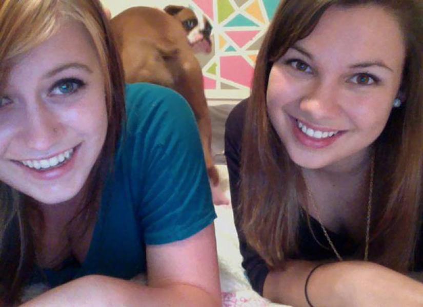 Ciudadanos, ¡revisen sus selfies antes de publicarlos en Internet! Ciudadanos, ¡revisen sus selfies antes de publicarlos en Internet!