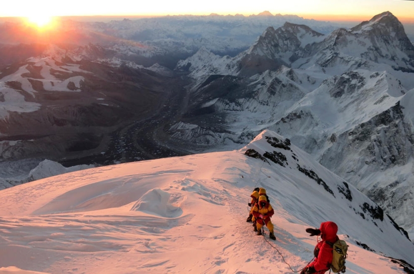 Climbing Everest: from 1953 to the present day