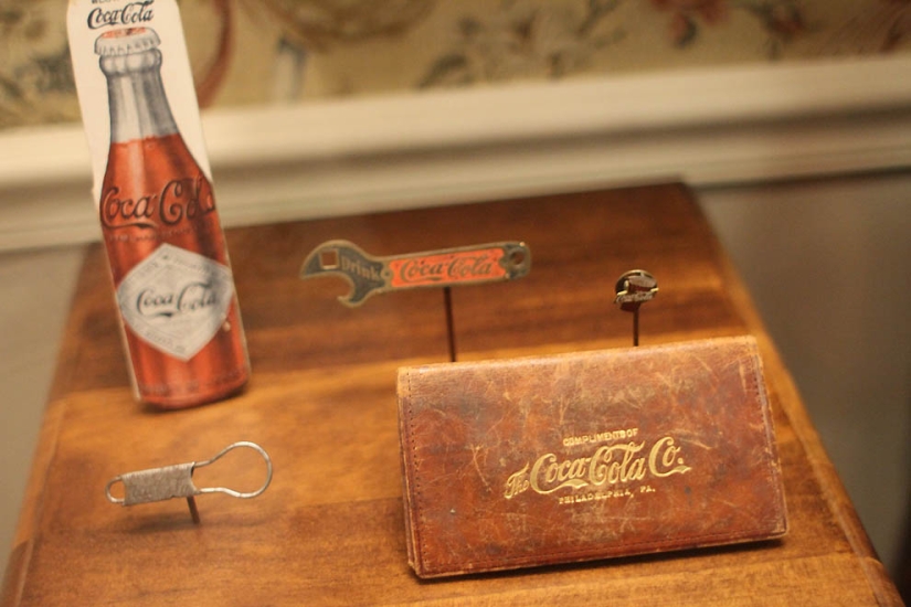 Cómo aprenderlo todo sobre la bebida más popular del mundo: un viaje al mundo de Coca-Cola