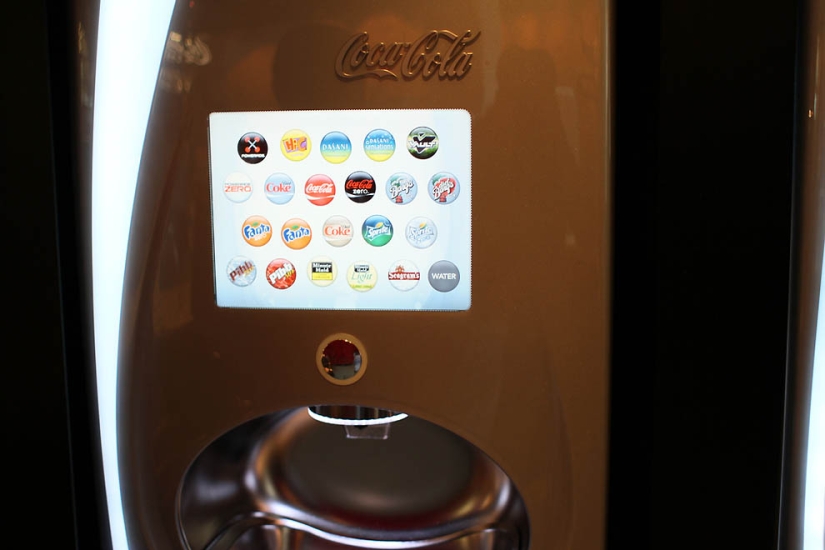 Cómo aprenderlo todo sobre la bebida más popular del mundo: un viaje al mundo de Coca-Cola