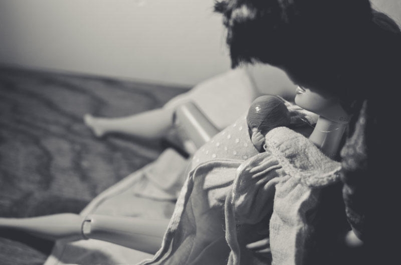 ¿Cómo dio a luz Barbie?