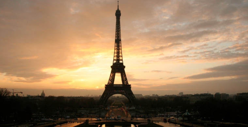 Cómo encontrar acceso gratuito a Internet mientras viajas