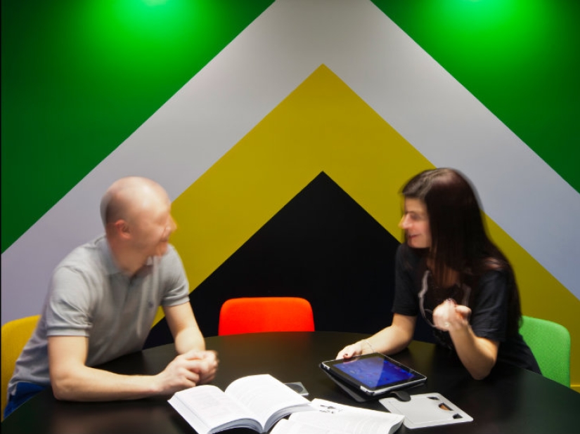 Cómo funciona la oficina de los sueños para aquellos atrapados en la infancia