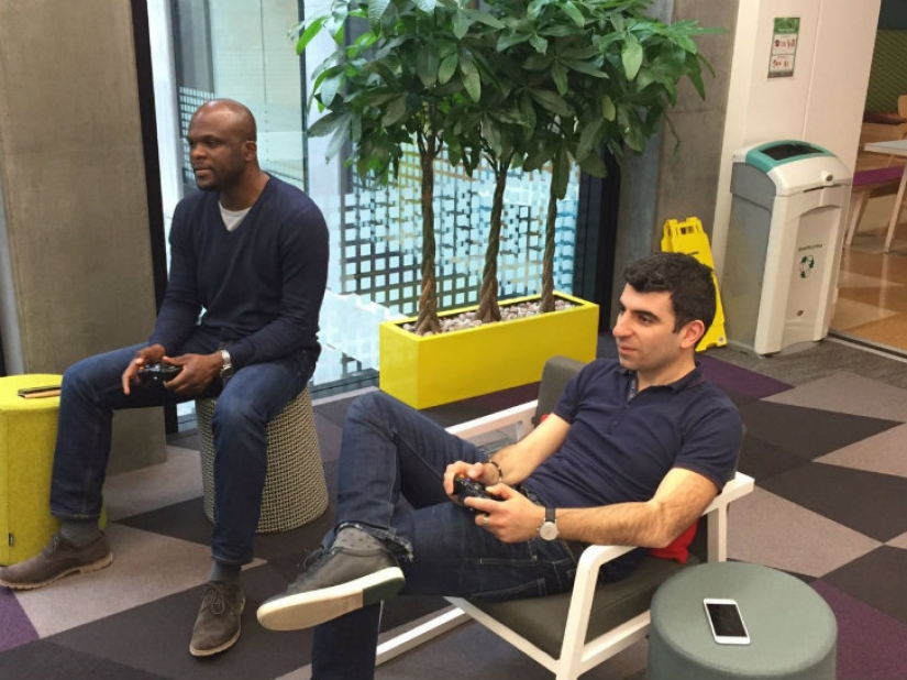 Cómo funciona la oficina de los sueños para aquellos atrapados en la infancia