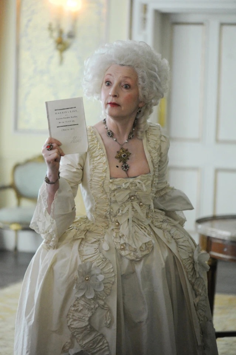 Cómo las cortesanas vendieron la virginidad de sus hijas y arrastraron a niñas ingenuas a la prostitución Cómo las cortesanas vendieron la virginidad de sus hijas y arrastraron a niñas ingenuas a la prostitución