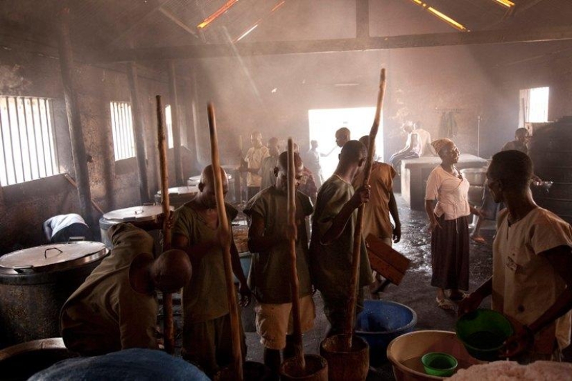 Cómo los adolescentes en Sierra Leona pasan años en prisión esperando su juicio