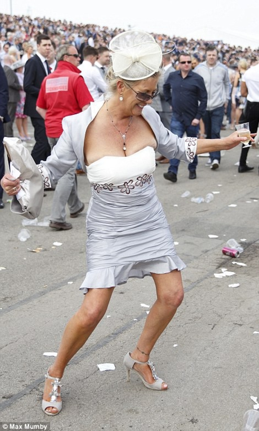 ¿Cómo se celebró el Lady's Day en el Reino Unido? ¡Señora, bombas de verdad! ¿Cómo se celebró el Lady's Day en el Reino Unido? ¡Señora, bombas de verdad!