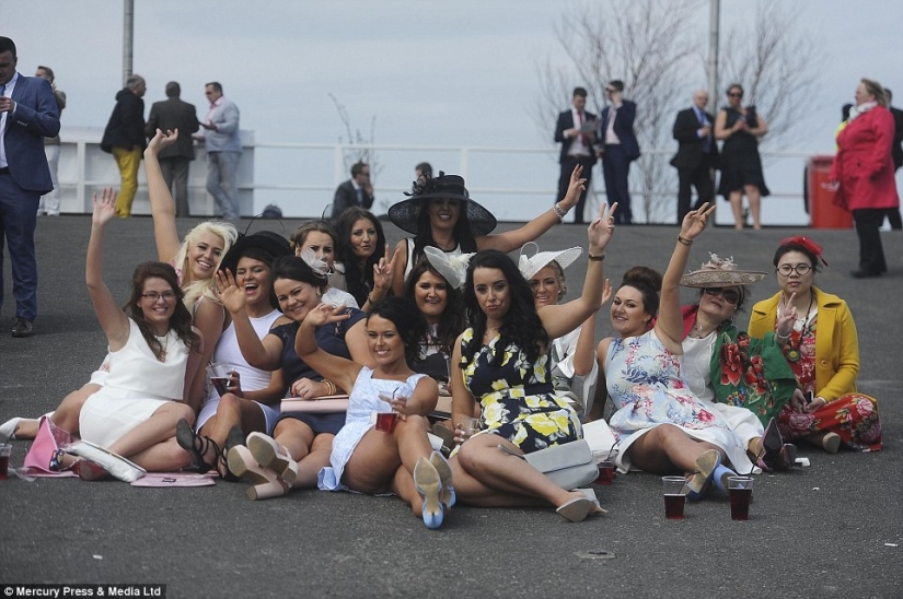 ¿Cómo se celebró el Lady's Day en el Reino Unido? ¡Señora, bombas de verdad! ¿Cómo se celebró el Lady's Day en el Reino Unido? ¡Señora, bombas de verdad!