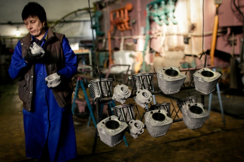 Cómo se ensamblan las motocicletas Ural