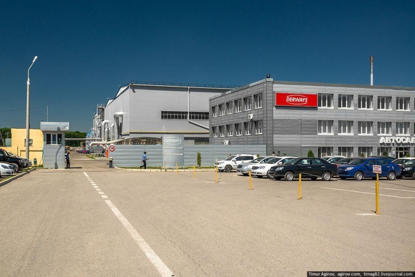 Cómo se ensamblan los automóviles Lifan en la fábrica de Derways