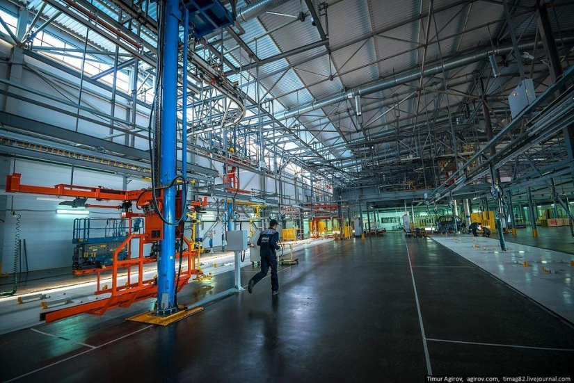 Cómo se ensamblan los automóviles Lifan en la fábrica de Derways