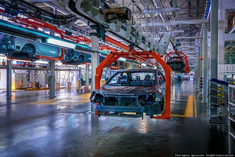 Cómo se ensamblan los automóviles Lifan en la fábrica de Derways