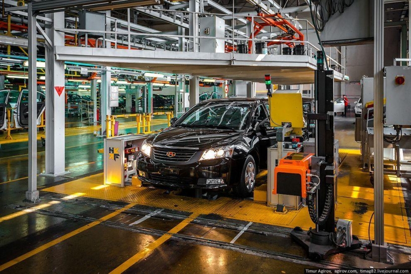 Cómo se ensamblan los automóviles Lifan en la fábrica de Derways