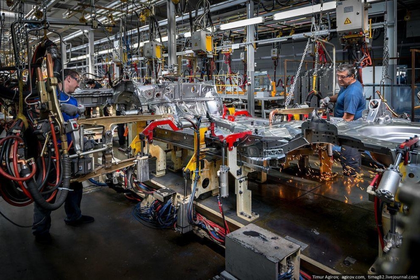 Cómo se ensamblan los automóviles Lifan en la fábrica de Derways