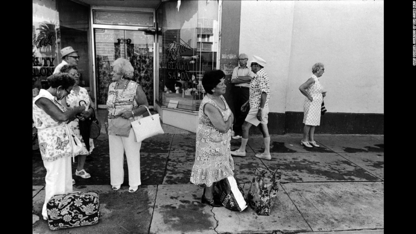 Cómo solían pasar el rato los ancianos de la comunidad judía de Miami Beach a principios de los 80