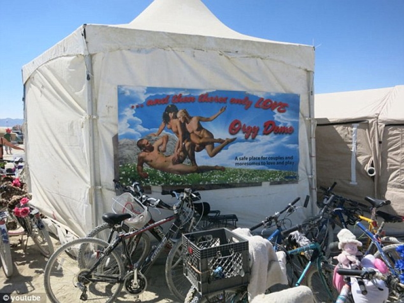 Cómo son las depravadas fiestas sexuales en la "Cúpula de las Orgías" en el festival de Nevada