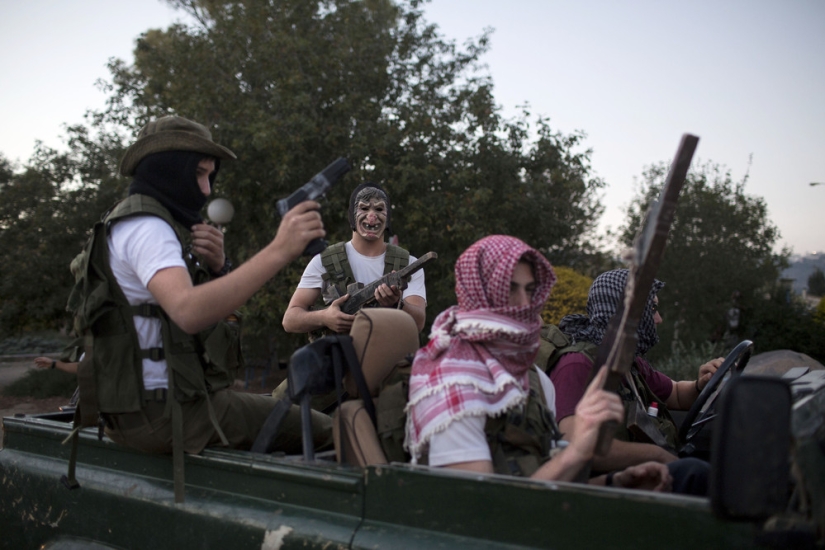 Cómo son los ejercicios militares de los estudiantes de secundaria israelíes Cómo son los ejercicios militares de los estudiantes de secundaria israelíes