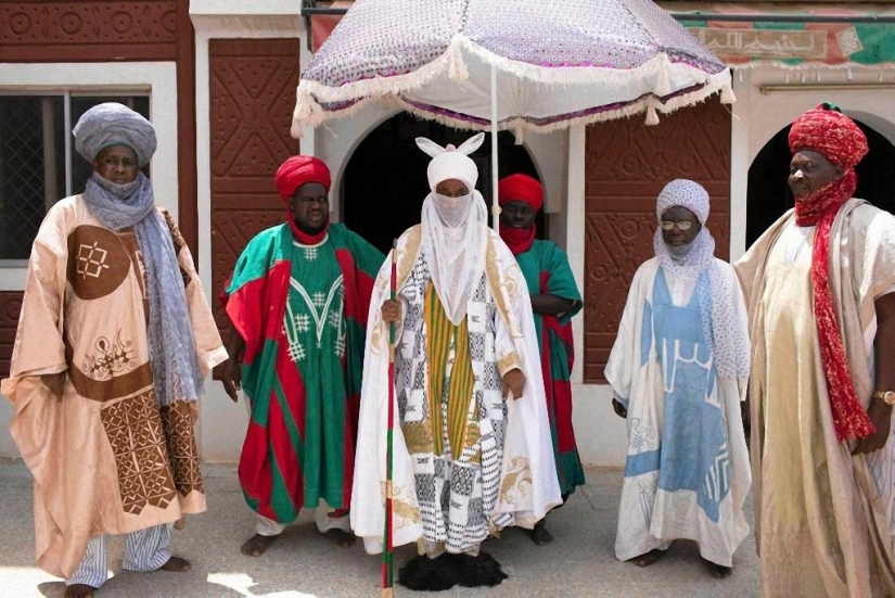 Cómo un banquero se convirtió en rey africano