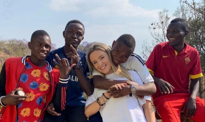 Cómo una niña se convirtió en madre de 14 niños después de trabajar en Tanzania