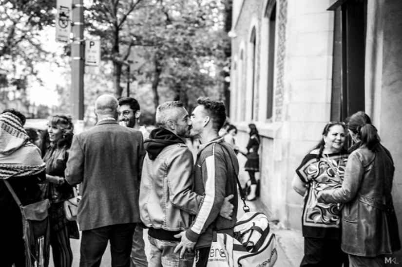 Come on right here! Come on right here!