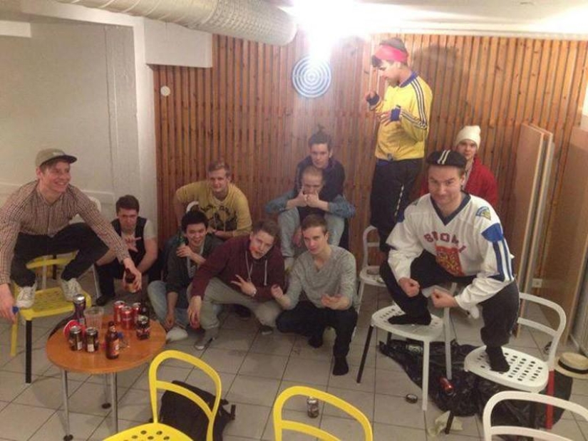 Common cause: Sit like a Slav Common cause: Sit like a Slav