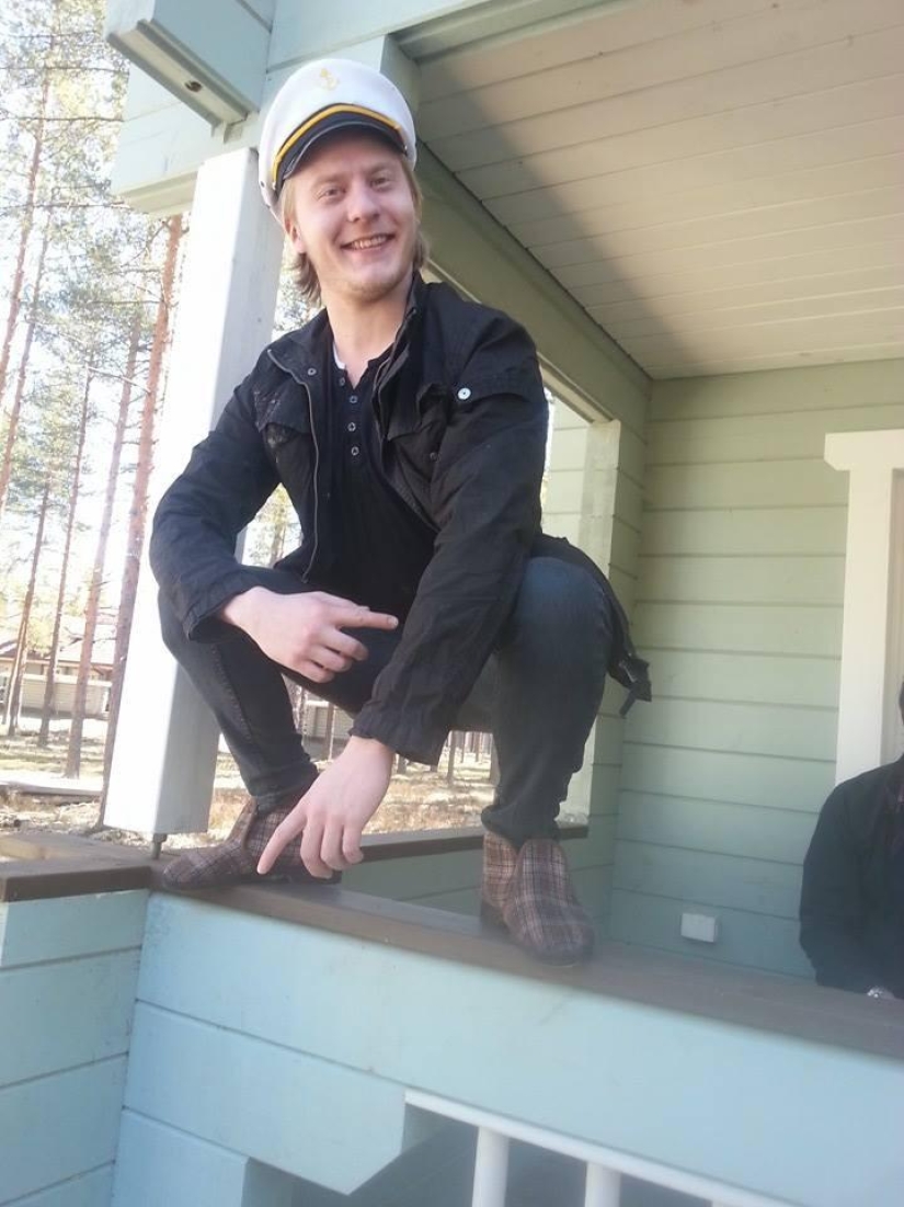 Common cause: Sit like a Slav Common cause: Sit like a Slav