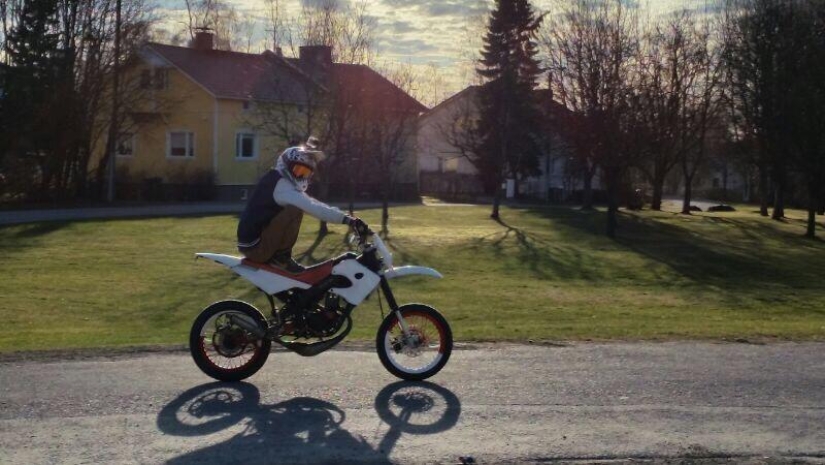 Common cause: Sit like a Slav Common cause: Sit like a Slav