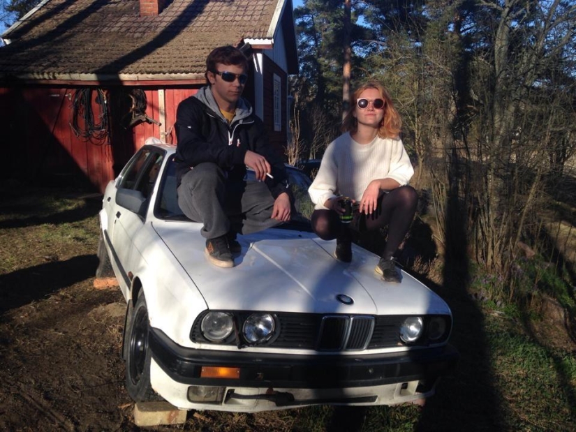 Common cause: Sit like a Slav Common cause: Sit like a Slav