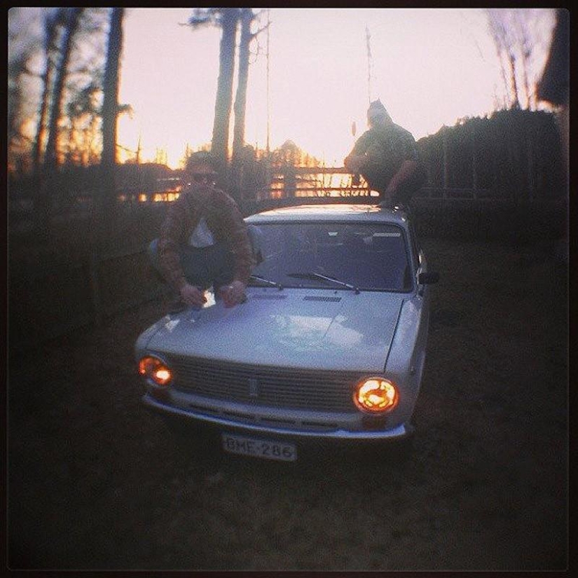 Common cause: Sit like a Slav Common cause: Sit like a Slav