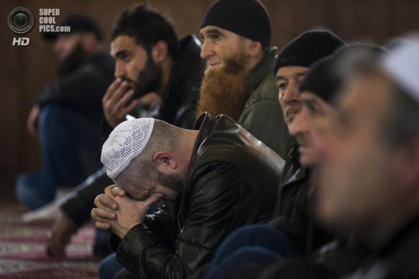 Crimean Tatars on the eve of the referendum Crimean Tatars on the eve of the referendum