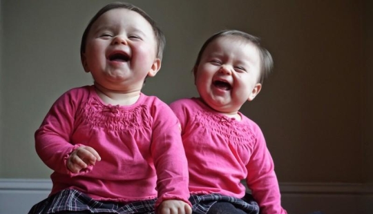 Cuando hay gemelas en la familia