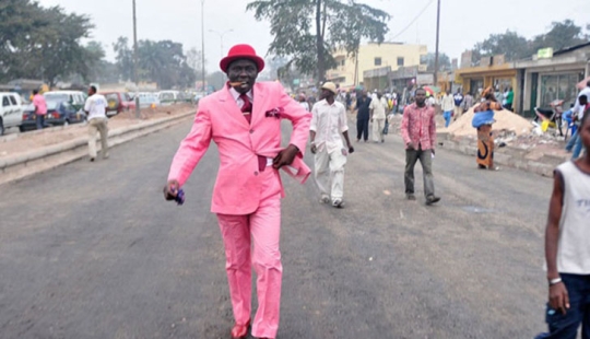 Cuando la eterna crisis está de lado: lujo con un sueldo de 18 peniques