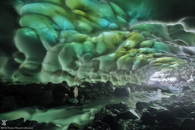 Cuevas de nieve de Kamchatka Cuevas de nieve de Kamchatka