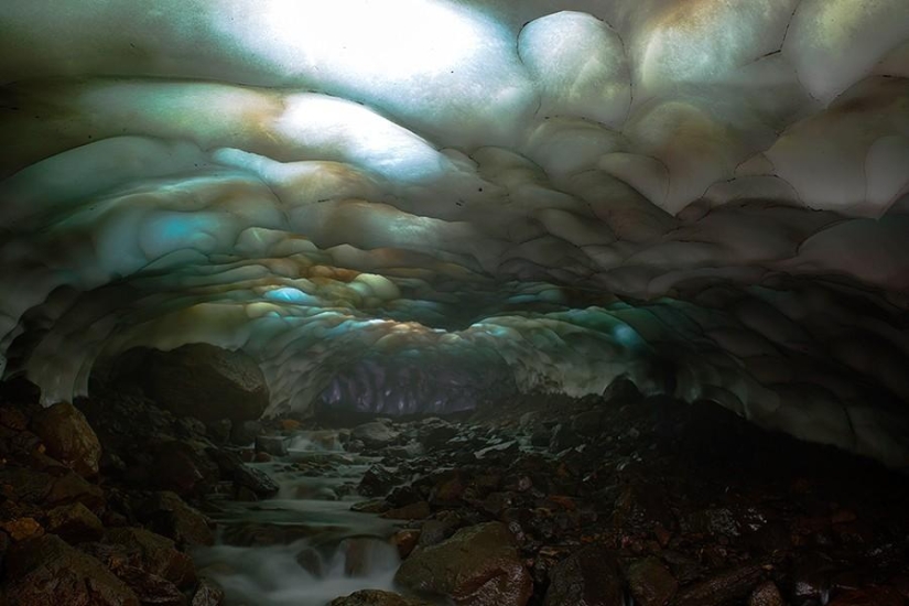 Cuevas de nieve de Kamchatka Cuevas de nieve de Kamchatka