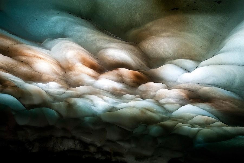 Cuevas de nieve de Kamchatka Cuevas de nieve de Kamchatka