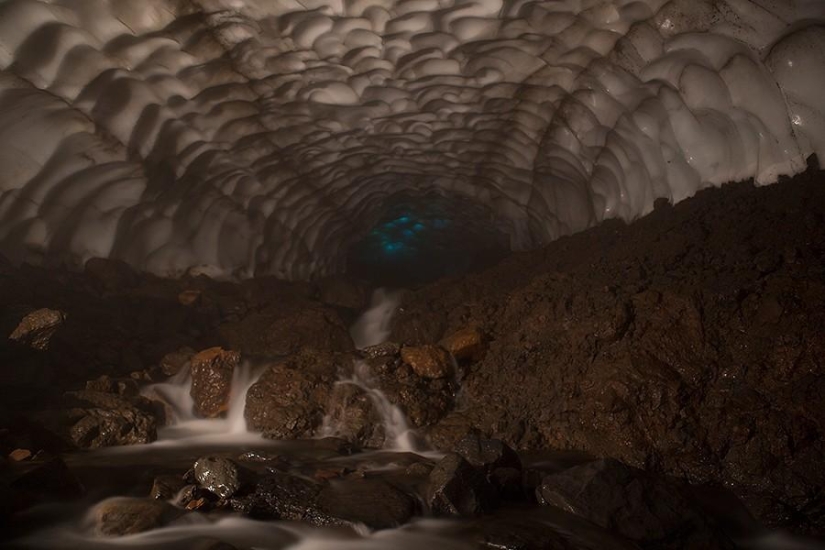 Cuevas de nieve de Kamchatka Cuevas de nieve de Kamchatka