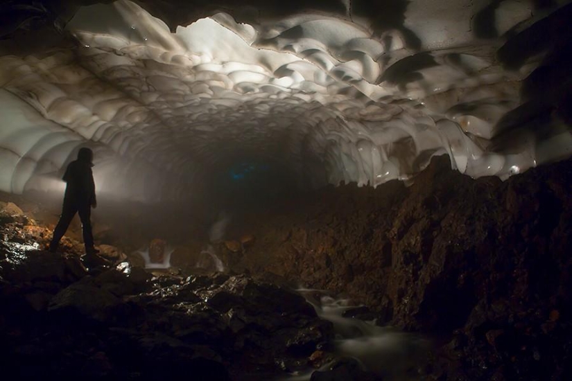 Cuevas de nieve de Kamchatka Cuevas de nieve de Kamchatka