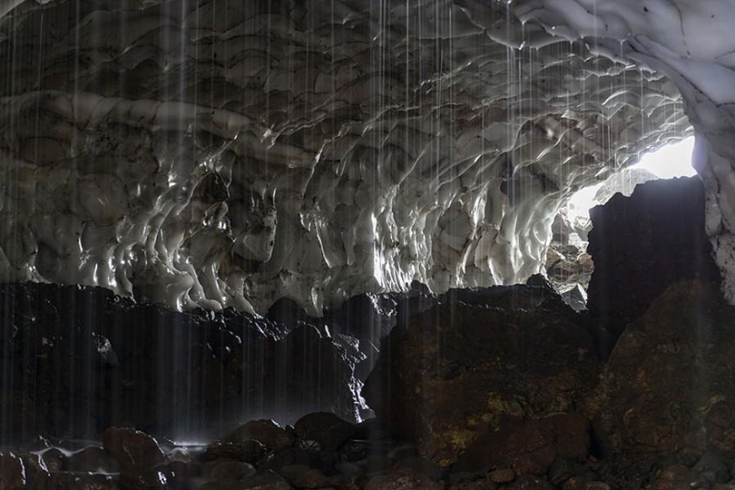 Cuevas de nieve de Kamchatka Cuevas de nieve de Kamchatka