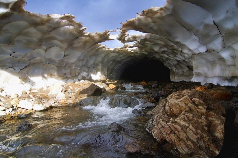 Cuevas de nieve de Kamchatka Cuevas de nieve de Kamchatka