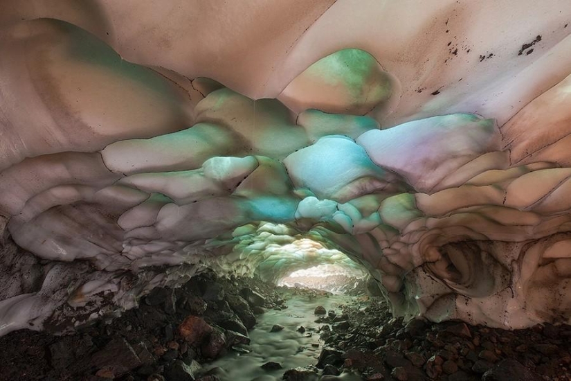 Cuevas de nieve de Kamchatka Cuevas de nieve de Kamchatka