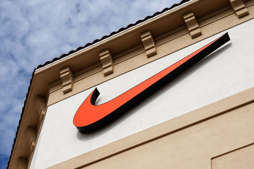 ¿Cuánto costó desarrollar logotipos para varias marcas?