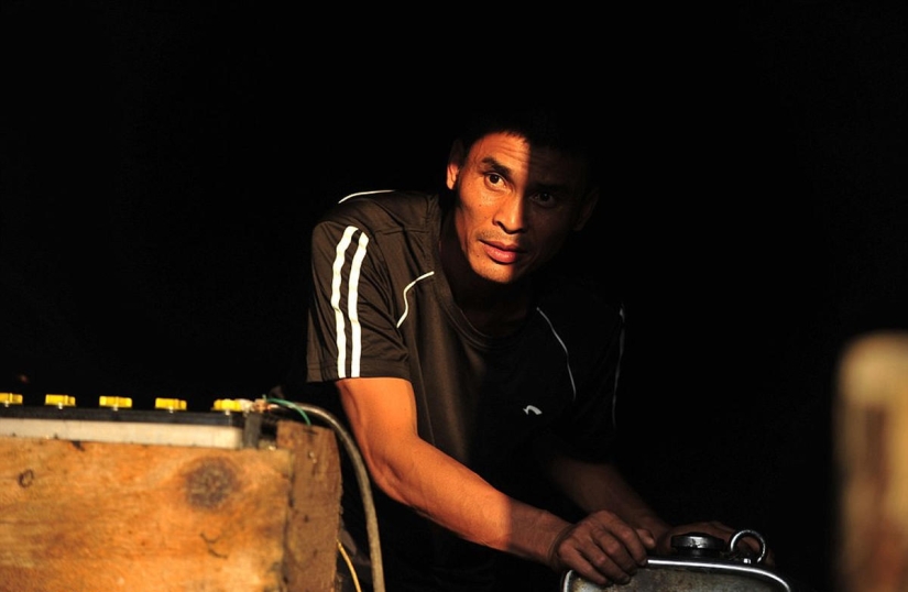 Dangerous path to mountain village