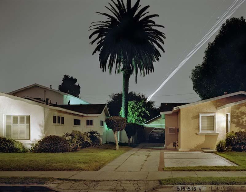 Dazzling light trails of aircraft