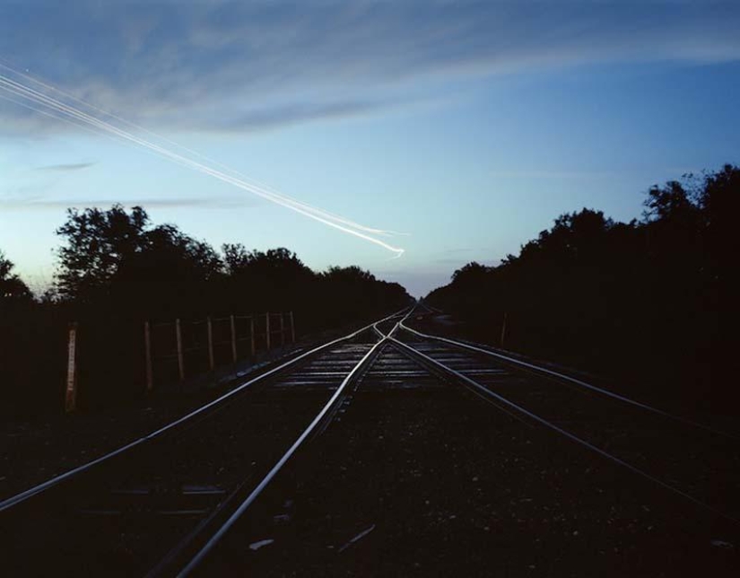 Dazzling light trails of aircraft
