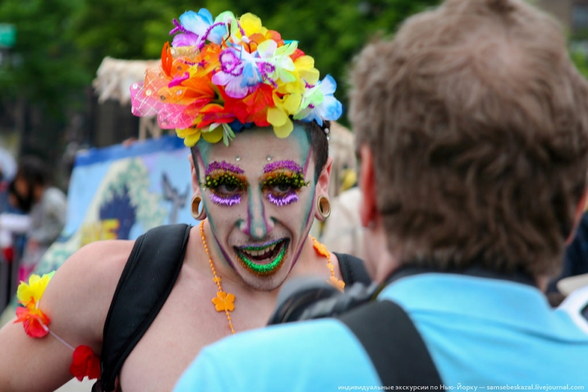 Desfile de sirenas: el buen espectáculo de monstruos de Brooklyn Desfile de sirenas: el buen espectáculo de monstruos de Brooklyn