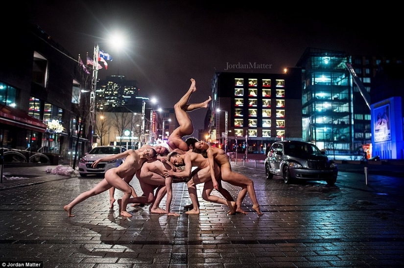 Desnudos en la gran ciudad: bailarines y bailarinas desnudos para un proyecto fotográfico único