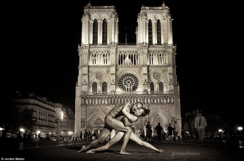 Desnudos en la gran ciudad: bailarines y bailarinas desnudos para un proyecto fotográfico único