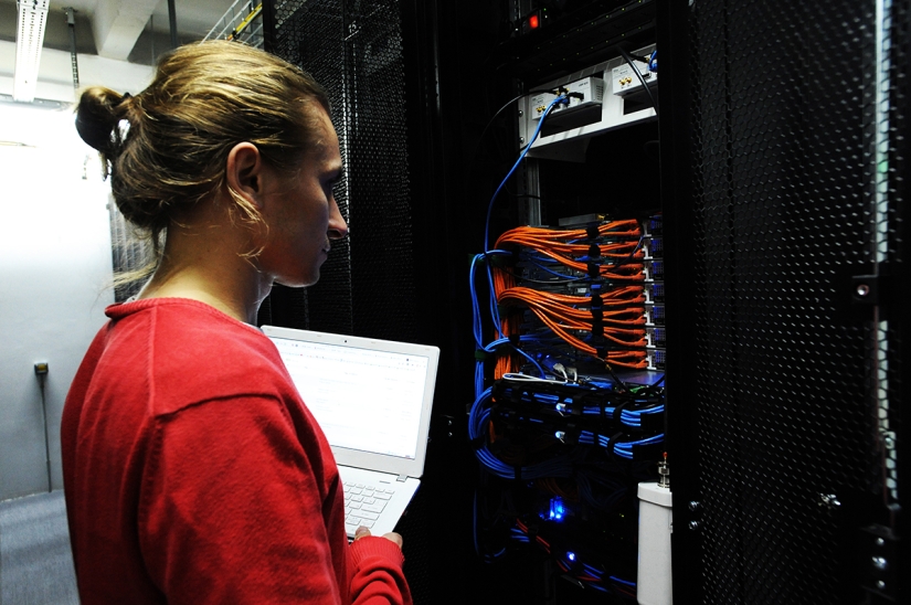 Detrás de siete cerraduras: Cómo funciona un proveedor de servicios de alojamiento y nube